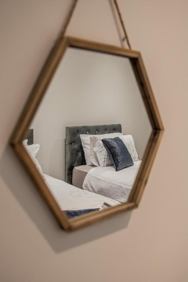 Bv Comfy Spacious 3 Bedroom House At Tatton Street แมนเชสเตอร์ ภายนอก รูปภาพ