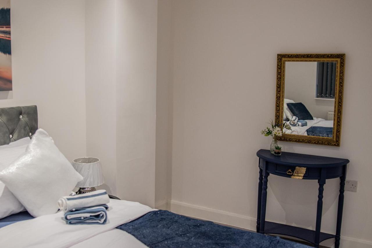 Bv Comfy Spacious 3 Bedroom House At Tatton Street แมนเชสเตอร์ ภายนอก รูปภาพ